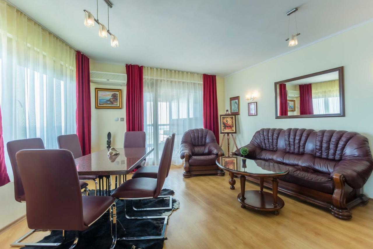 La Casa Primorsko Apartment Luaran gambar