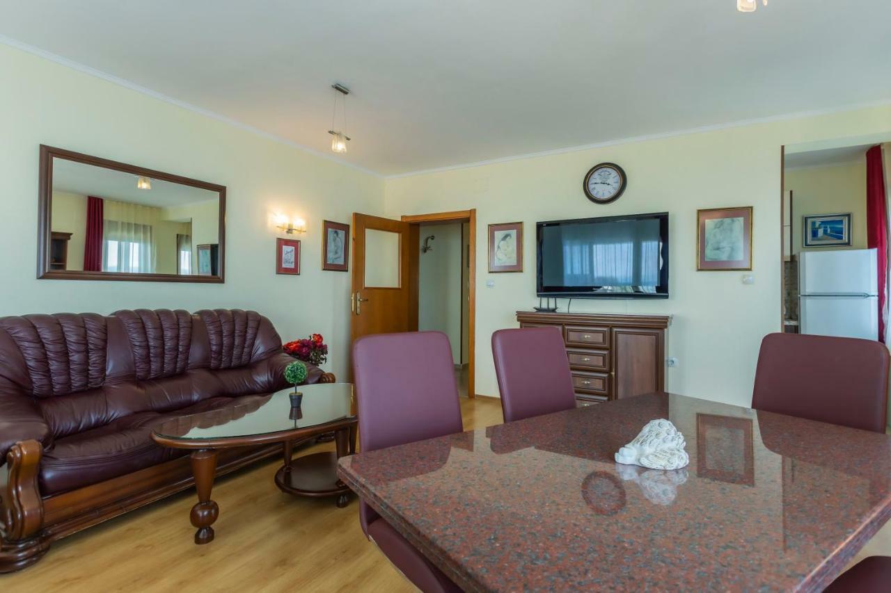 La Casa Primorsko Apartment Luaran gambar